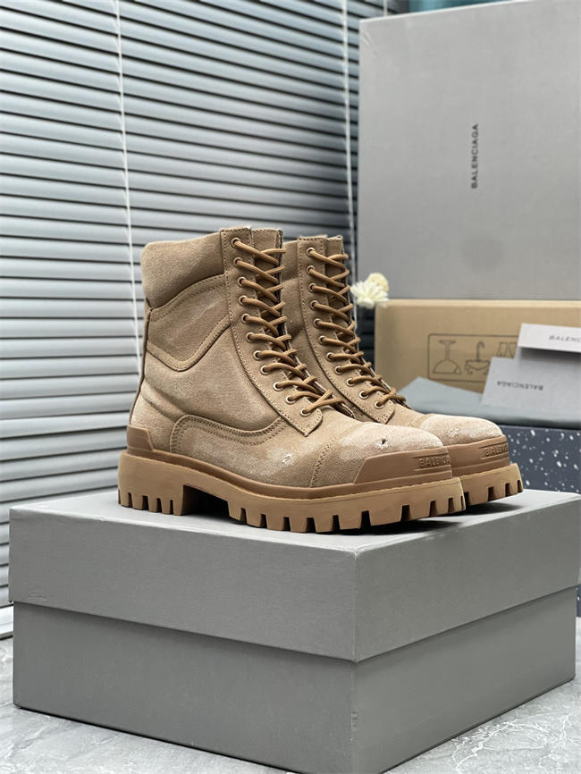 Ba*len*cia*ga boot