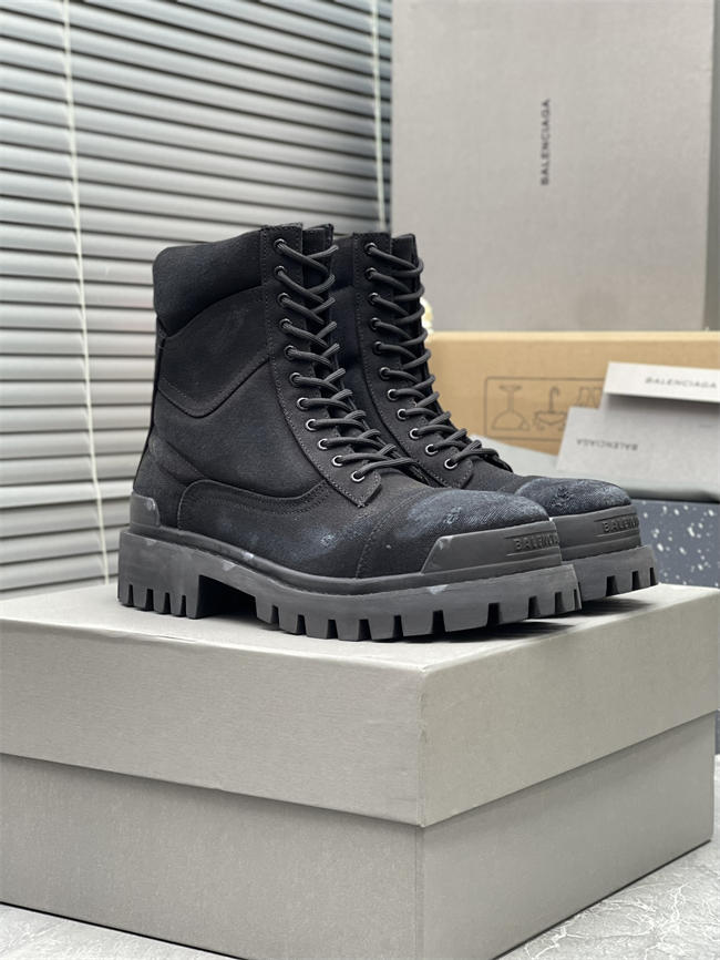 Ba*len*cia*ga boot